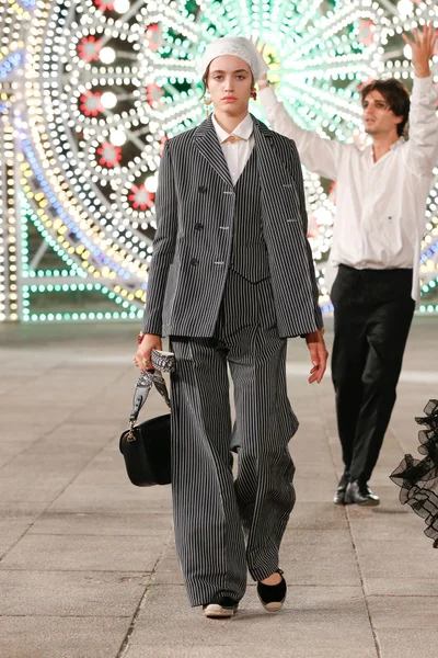 Look 66